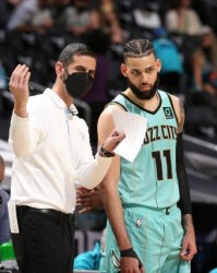 Kaiyun sport-赛季第二负勇士再暴露问题，决胜阵容空间严重不够