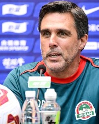 Kaiyun sport-足球报：河南主帅足协杯赛前让工作人员联系球员家人，录视频加油