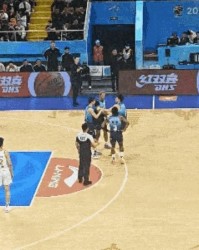 开云网址-贝兹利和队友冲突 宁波赛后宣布解约：外援无特权！