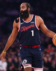 开云体育-老A8的魅力！哈登末节+加时1V1爆砍16分 球星&amp;替补齐发威冲到西10