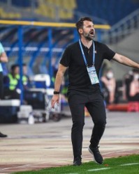 APP下载-克罗地亚教头德比！莱科VS比利奇，谁给谁上“克”？